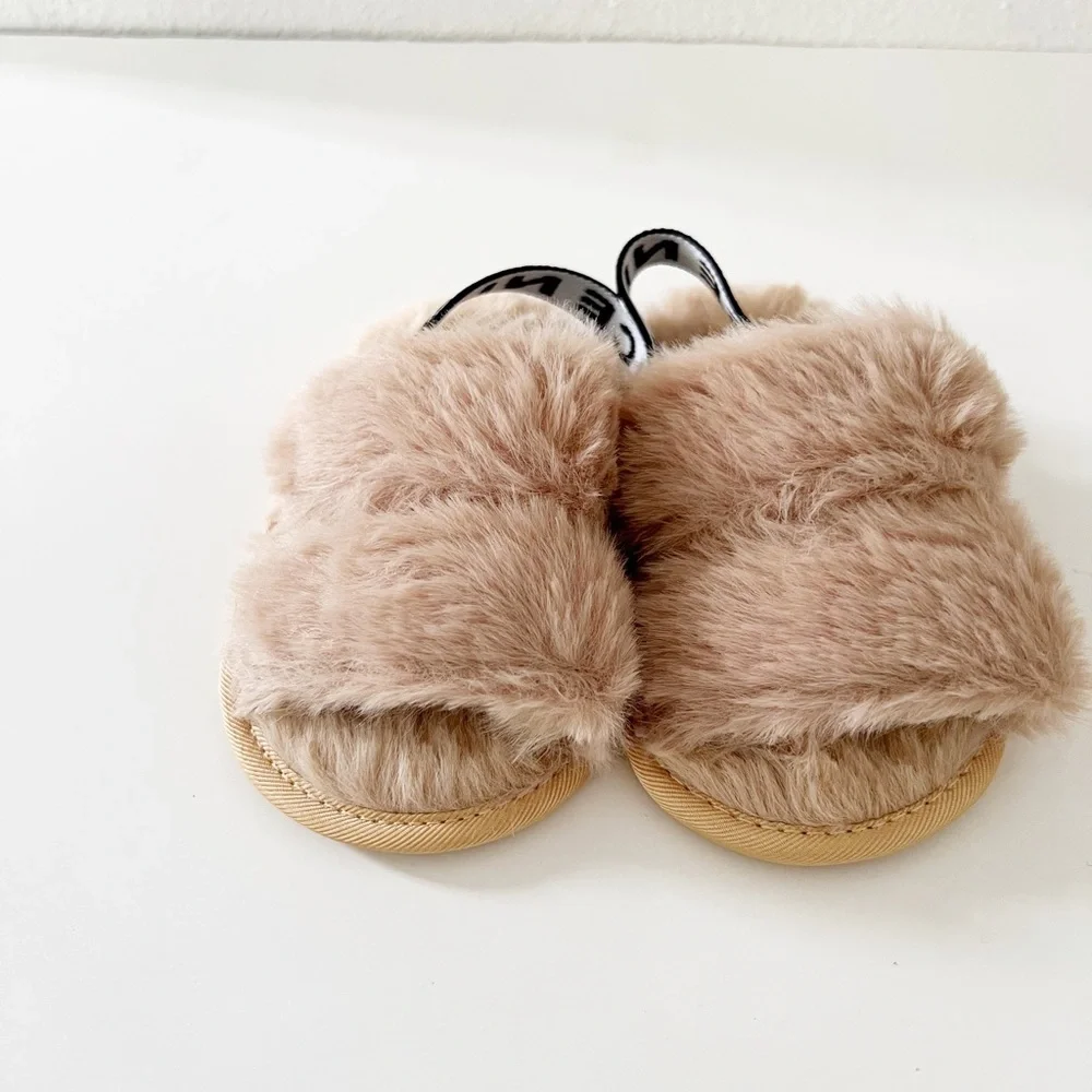Baby Girl Faux Fur Slippers-Size 5